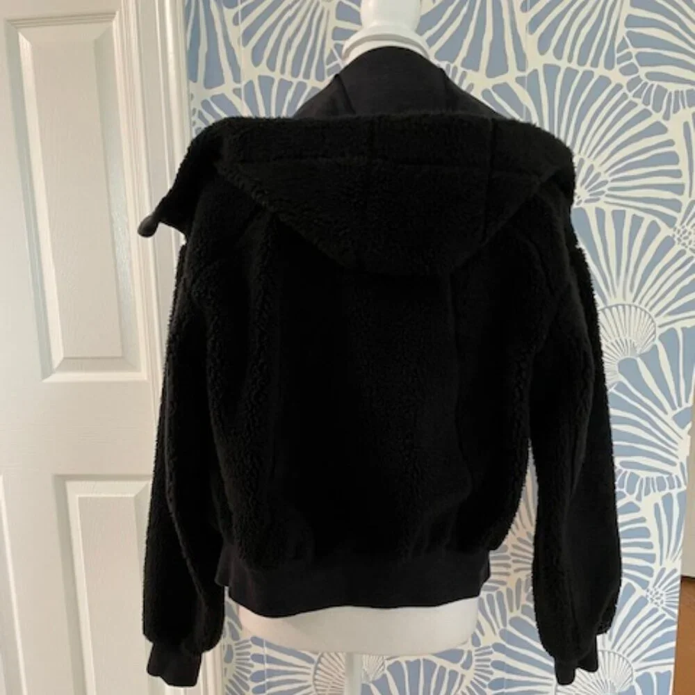 Lululemon Short&Sweet Reversible Sherpa Jacket Heathered Core/Black Size Small - Picture 5 of 8